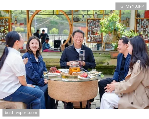 吴向东居然连早餐都比我们讲究，这生活真是戏多得没谁了