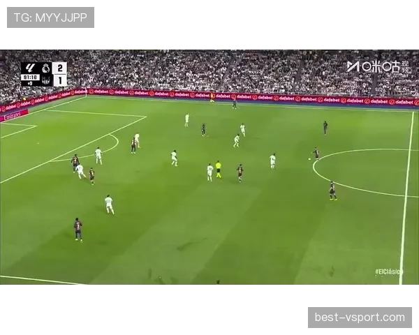 推人犯规到底怎么判？裁判依据这3个关键点